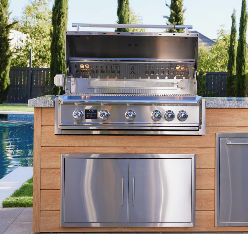 Blaze LTE PRO 40-Inch 5-Burner Built-in Natural Gas Grill w/ Digital Temperature Screen & Rear Infrared Burner - BLZ-5LTEPRO-NG