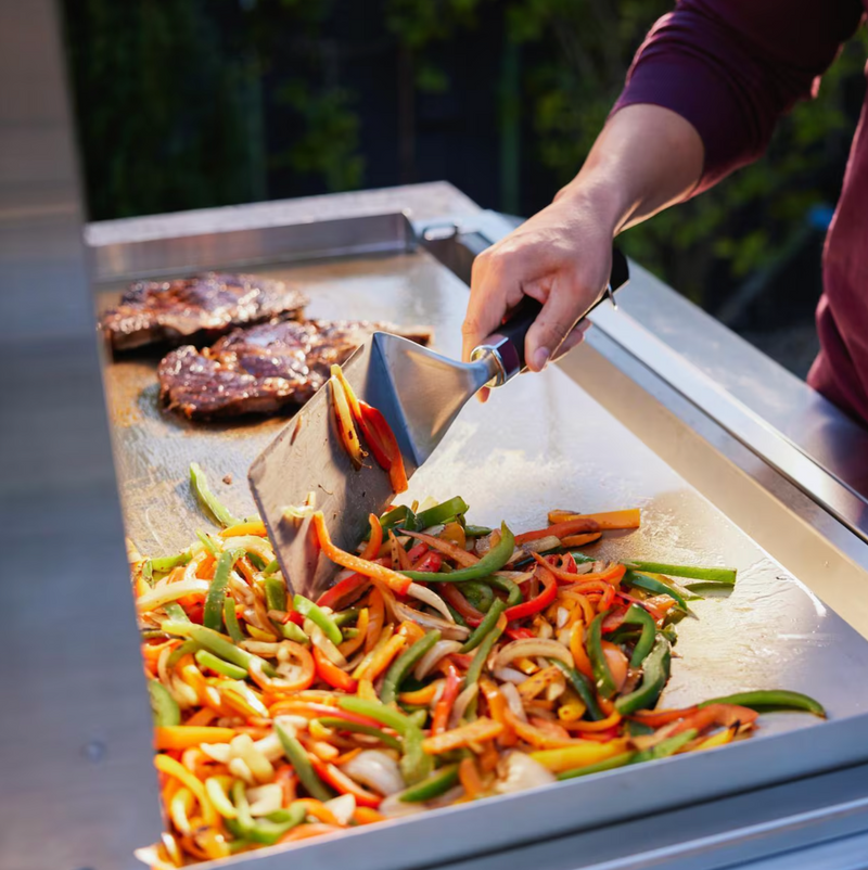 Blaze LTE PRO 40-Inch Built-in Natural Gas Griddle w/ Digital Temperature Screen & Lift-Assist Lid - BLZ-GRIDDLE40-NG + BLZ-GRIDDLE40-CART-LTSC