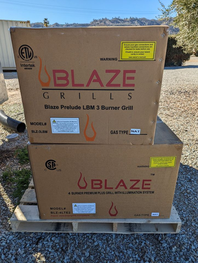 Open Box Blaze Premium - LTE 32-Inch 4-Burner Built-In Grill - Natural Gas with Rear Infrared Burner & Grill Lights - BLZ-4LTE2-NG-OB