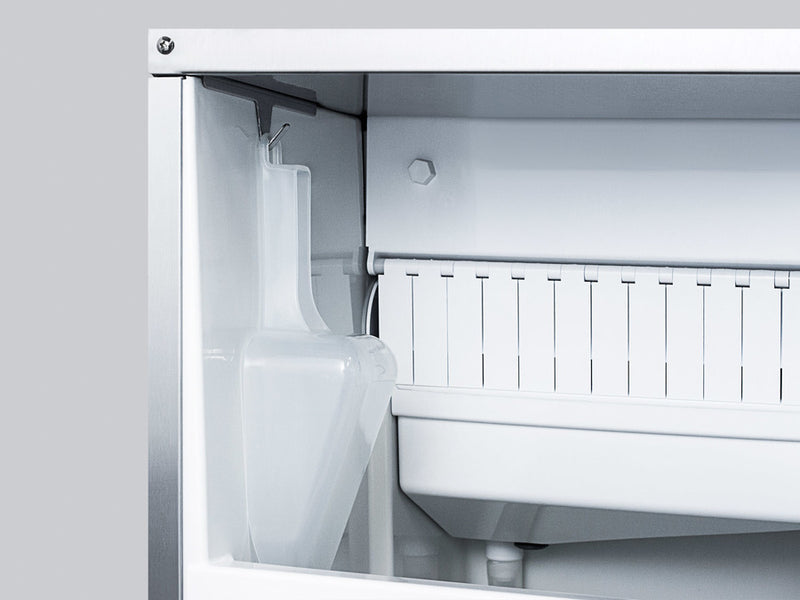 Summit - 15 Inch Commercial Ice Maker - BIM68OSPUMPIF